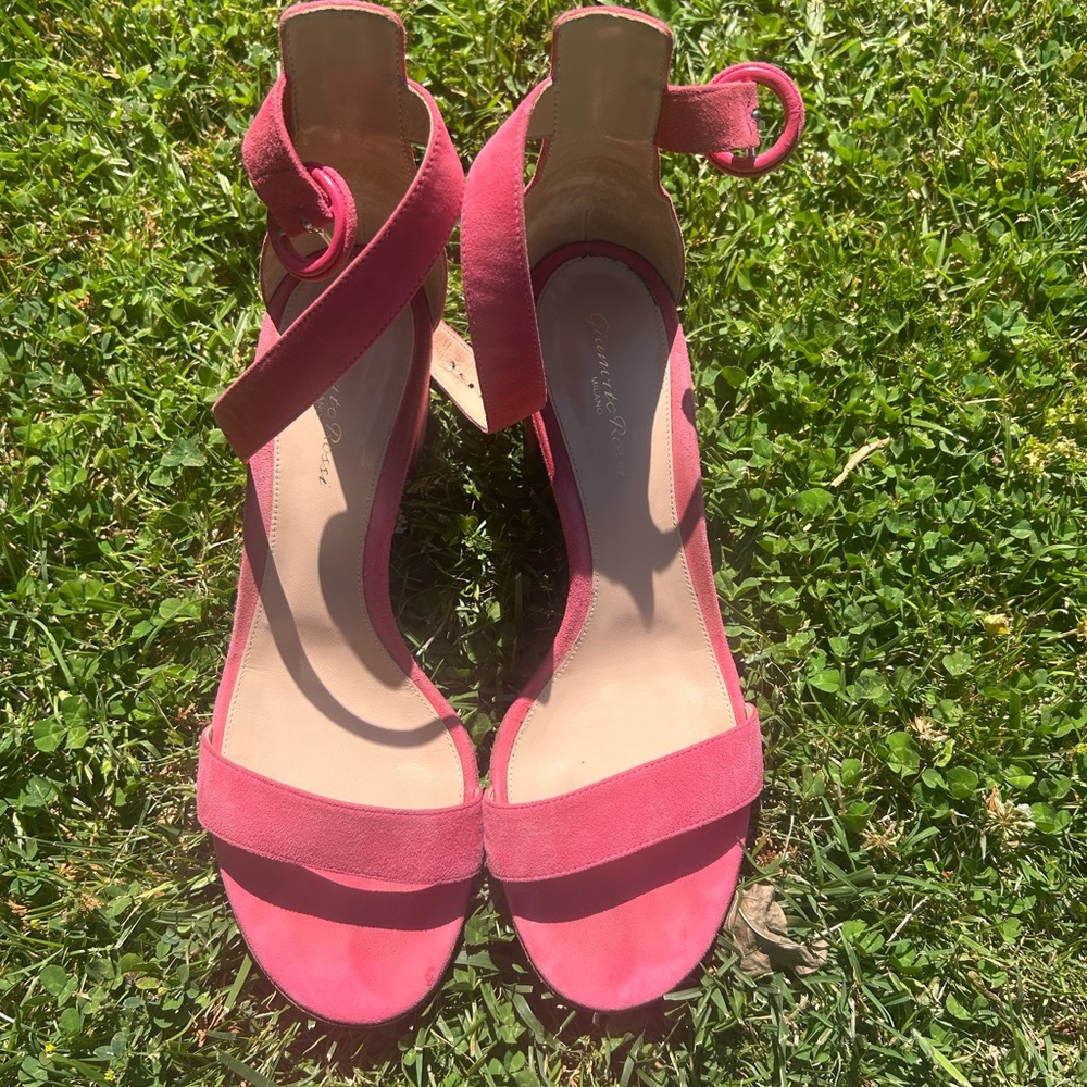 Gianvito Rossi Pink Heels Elegant Design